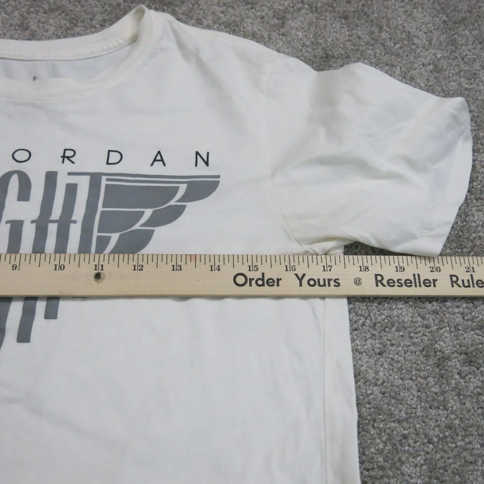 Air Jordan Womens Graphic T-Shirt Crew Neck Tee Short Sleeve White Size Small