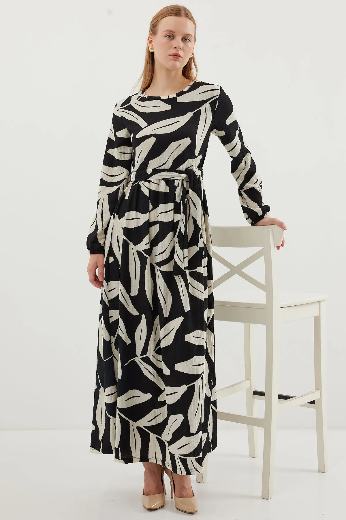 BGD Women Patterned Long Knit Dress - Black - White - Avondale