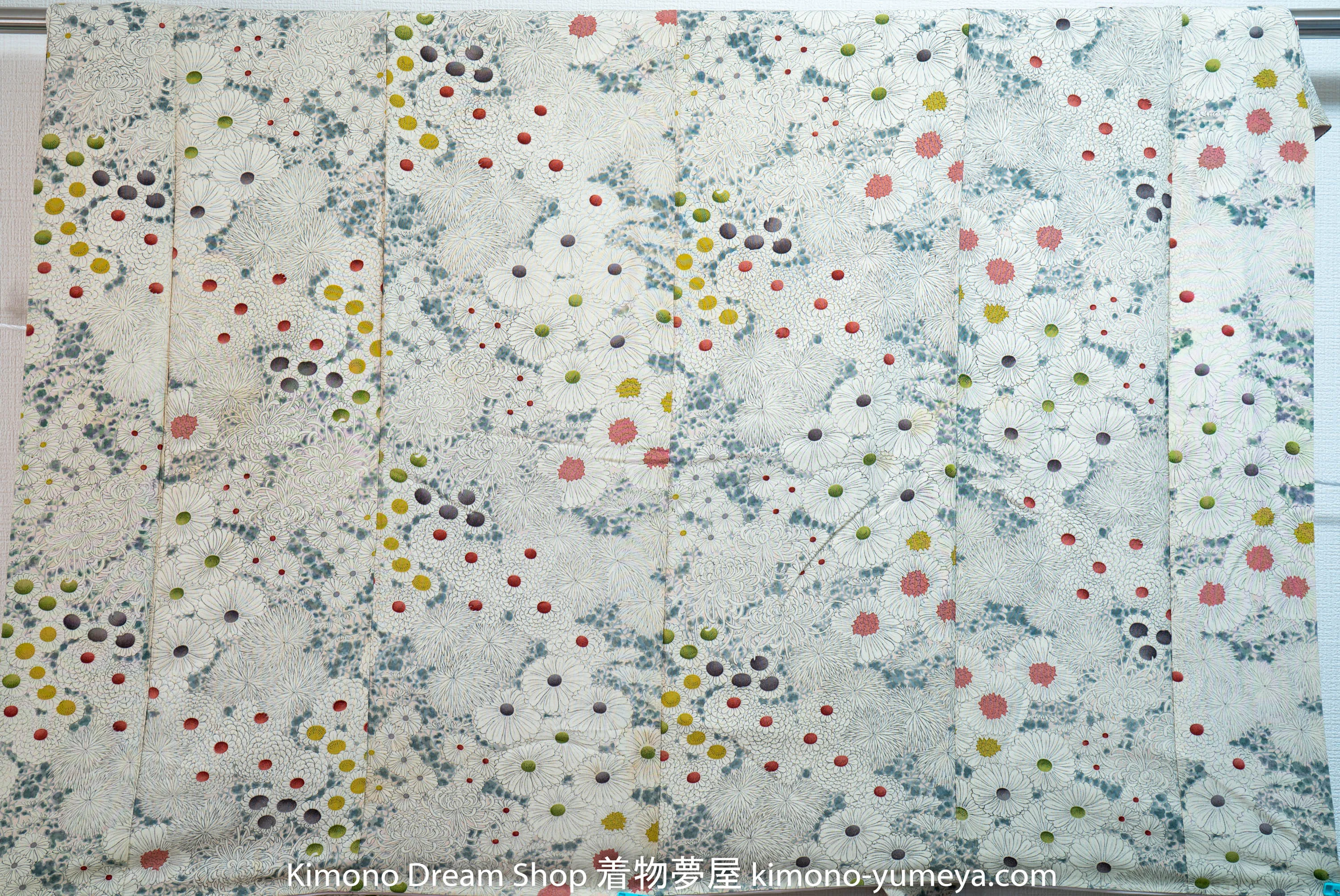 Highly Detailed Pencil Drawn Style Komon Kimono - Chrysanthemum Flowers Stencil - White Vintage Silk
